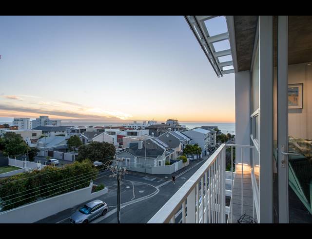 0.5 BEDROOM APARTMENT RENTED IN SEA POINT